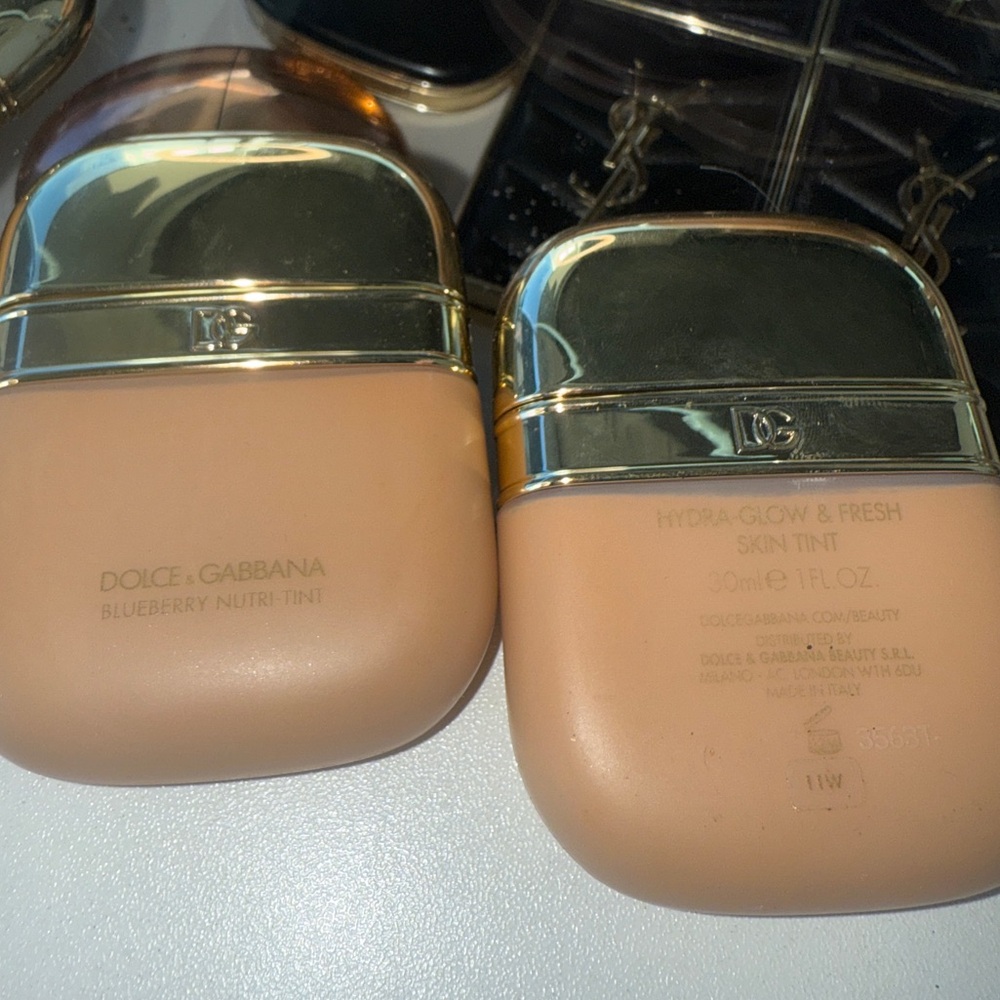 Dolce & Gabbana Blueberry Nutri-Tint Hydra Glow & Fresh Skin Tint